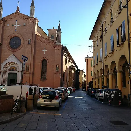 Piazza San Martino Apartment